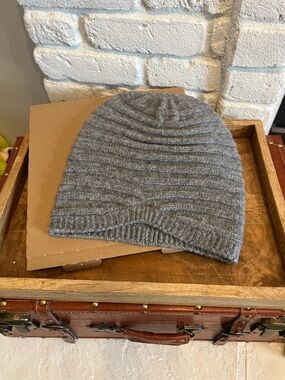 New Women's Wool Blend Knitted Beanie, Ultra Soft, Slouchy Beanie Hat, Gray
